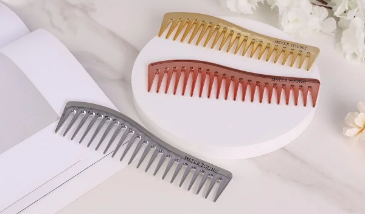 Grzebień z szeroko rozstawionymi zębami